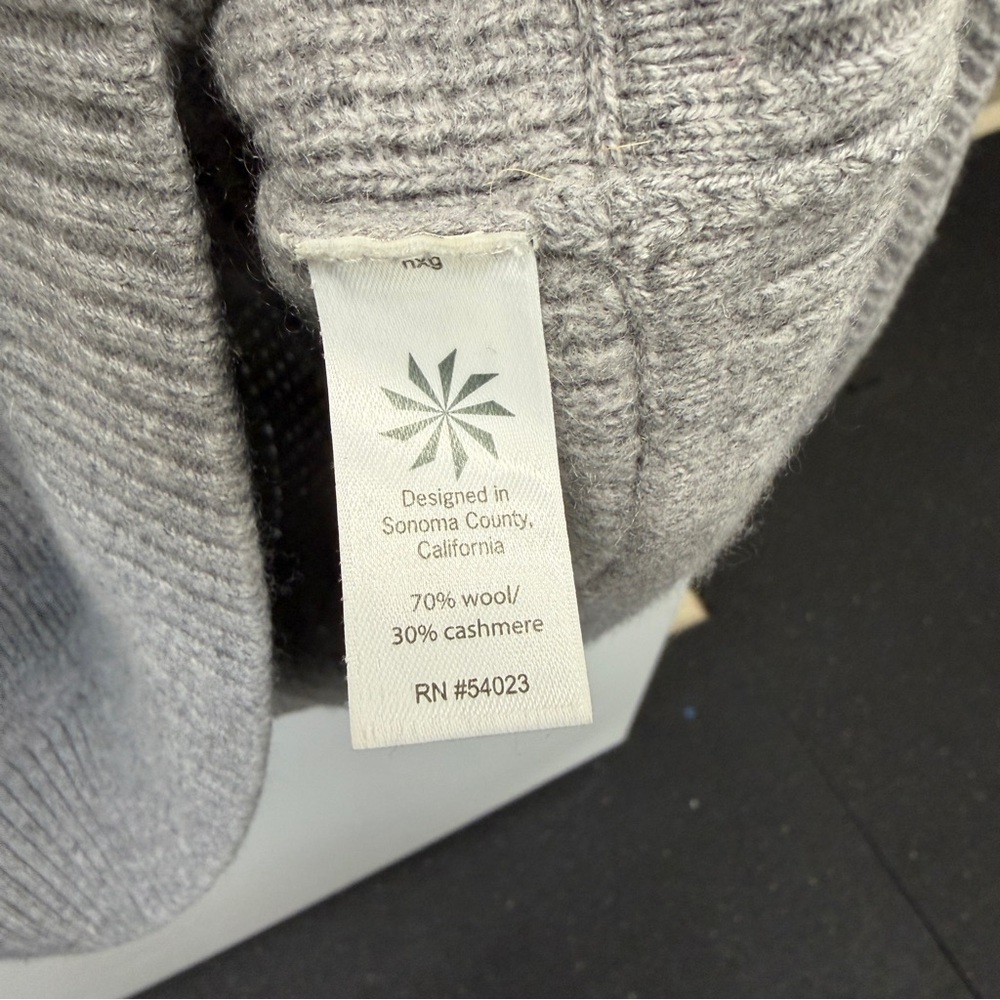 Athleta Wool Cashmere Sweater | Gray Textured Knit | Hi-Low Hem | XS - Picture 5 of 5